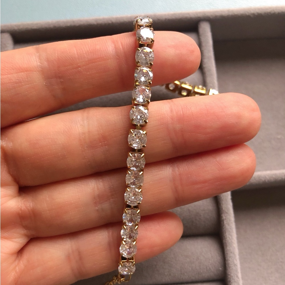 🌟🌟🌟Elegant 18K Gold Plated CZ Bracelet - Picture 4 of 9